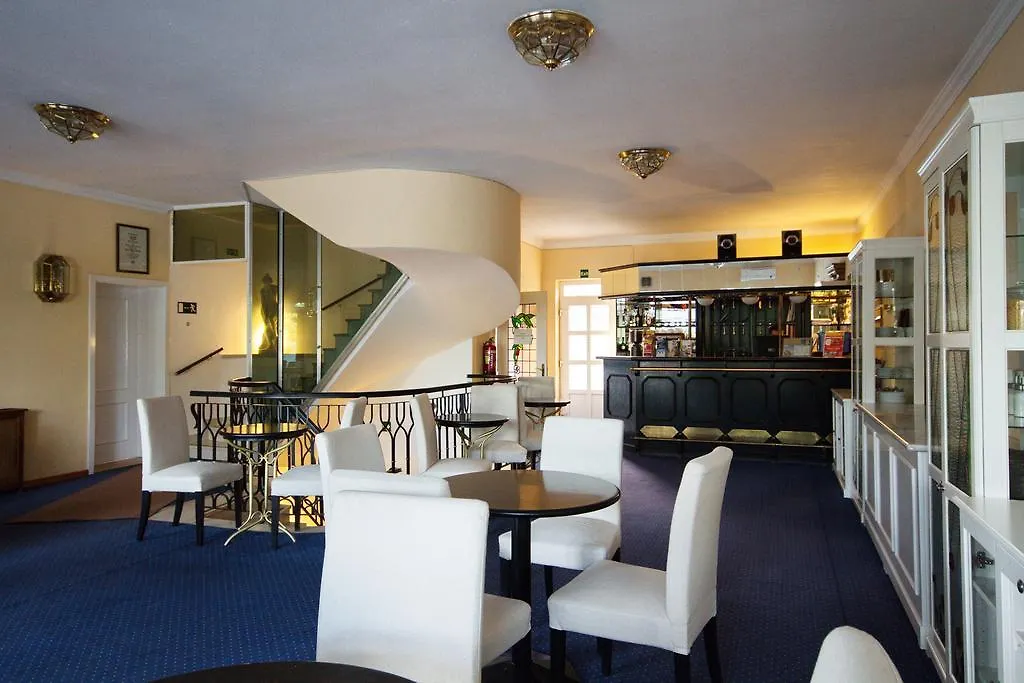 Villa Korda Hotel-1